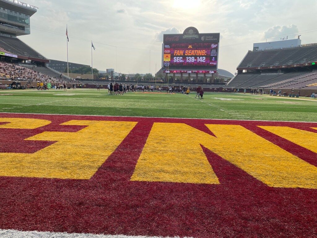 Table D’appoint Lumineuse Minnesota Golden Gophers – Vue Stade, 25 Couches
